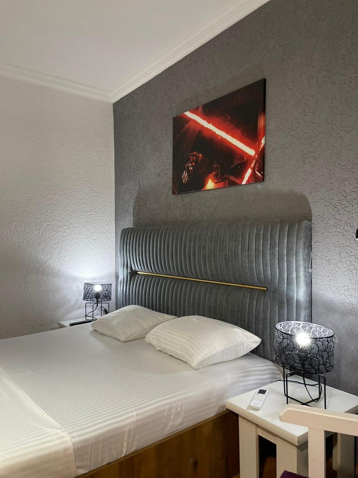Deni House Lejlighedshotel Prizren Værelse billede